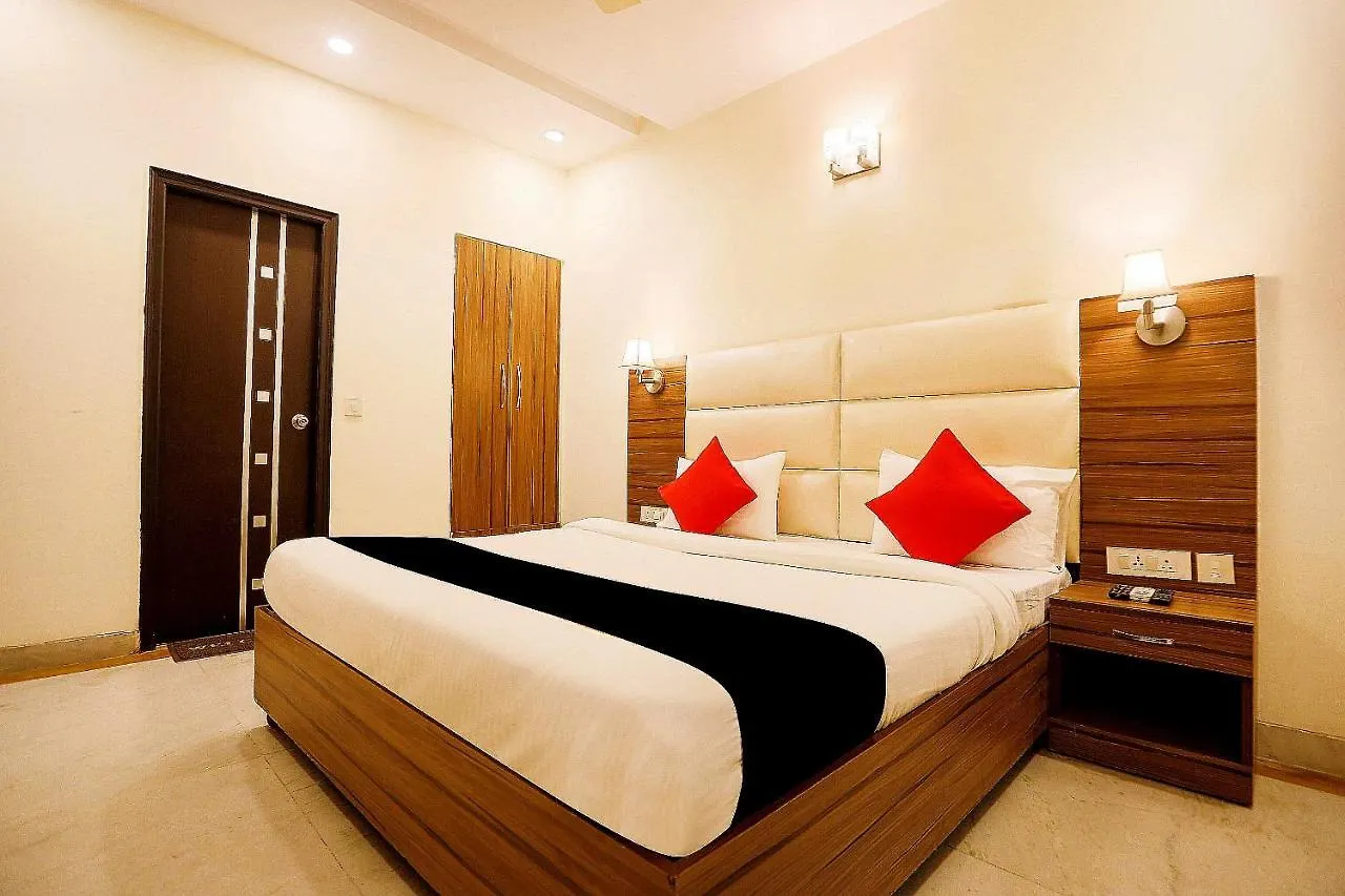 Oyo 80134 Collection O Hotel Prima Stay