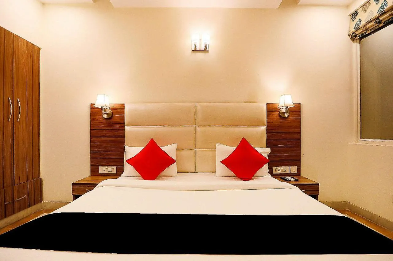 ***  Oyo 80134 Collection O Hotel Prima Stay India