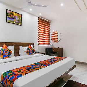 Fabhotel Moro Rohini Sector 4 Hotel